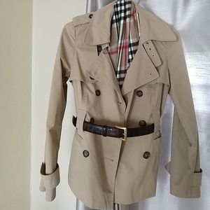 Tan trench